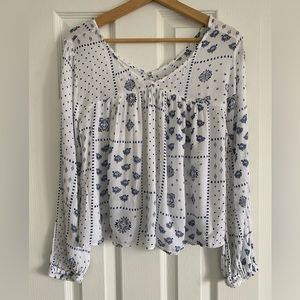 Abercrombie and Fitch top